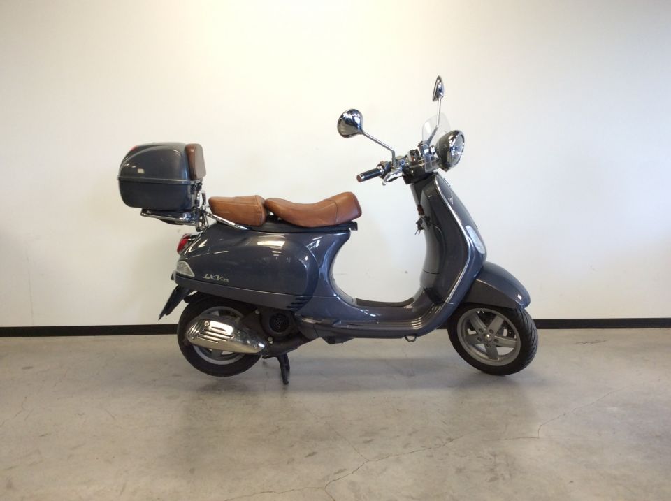 VESPA LXV 125 4