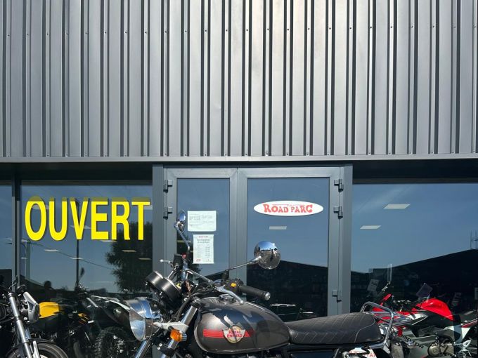 ROYAL ENFIELD INTERCEPTOR 4