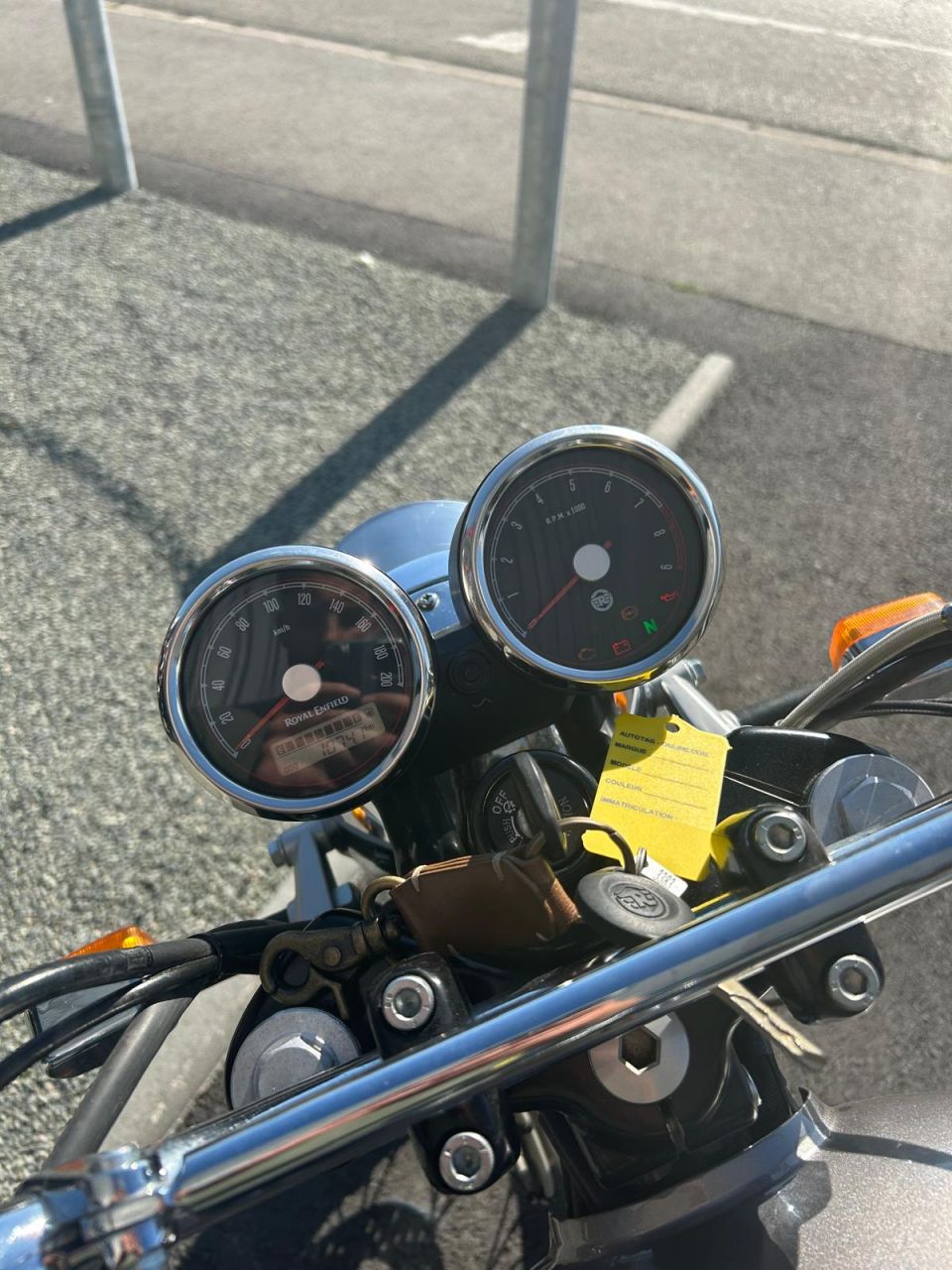 ROYAL ENFIELD INTERCEPTOR 4