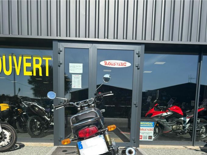 ROYAL ENFIELD INTERCEPTOR 4