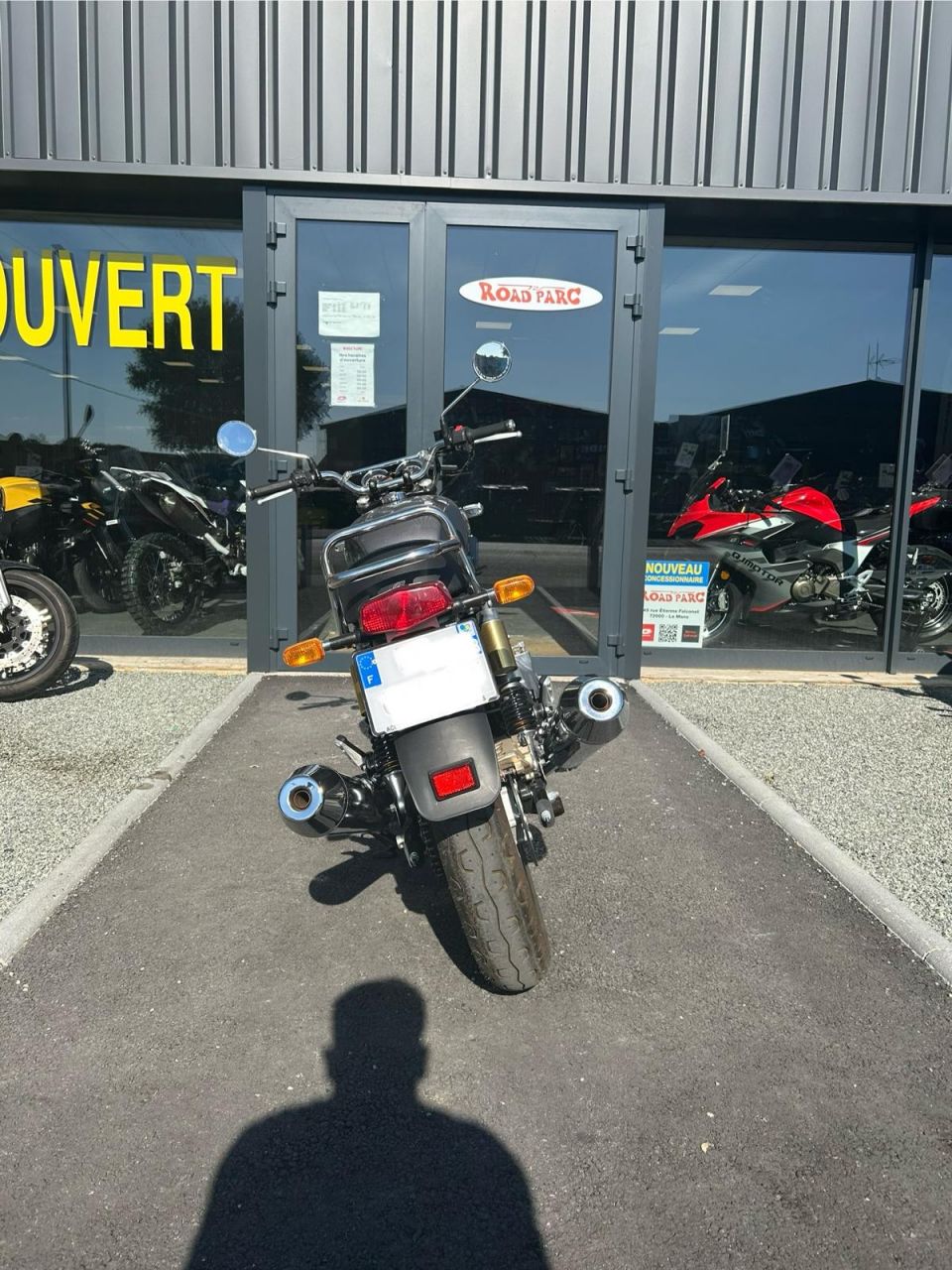 ROYAL ENFIELD INTERCEPTOR 4