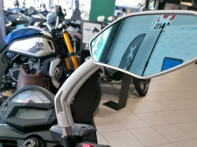 KAWASAKI ER-6 4