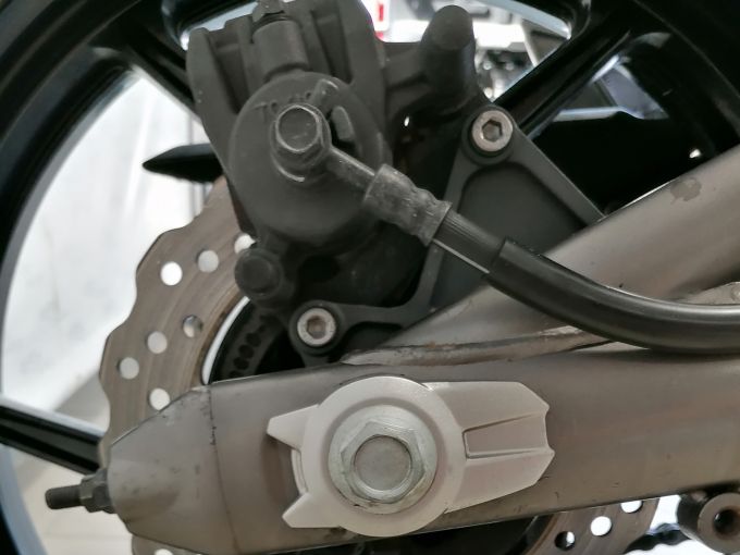 KAWASAKI ER-6 4