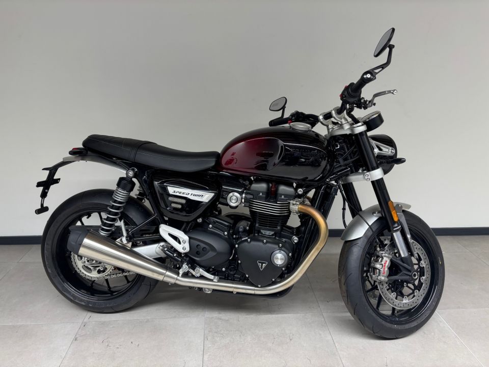 TRIUMPH SPEED TWIN 1200 4