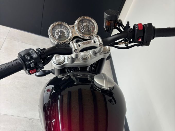 TRIUMPH SPEED TWIN 1200 4