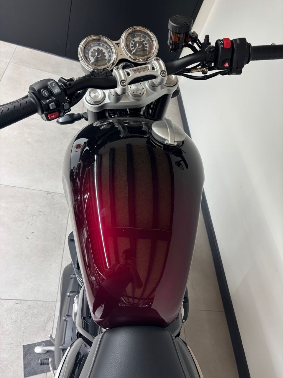 TRIUMPH SPEED TWIN 1200 4