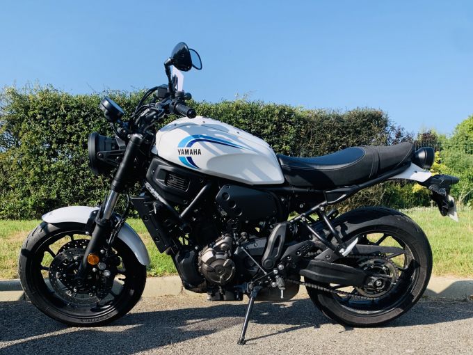 YAMAHA XSR 700 ABS 4