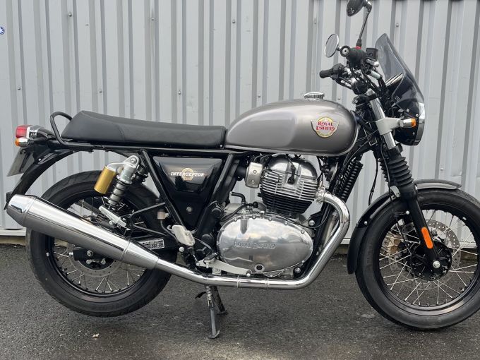 ROYAL ENFIELD INTERCEPTOR 4
