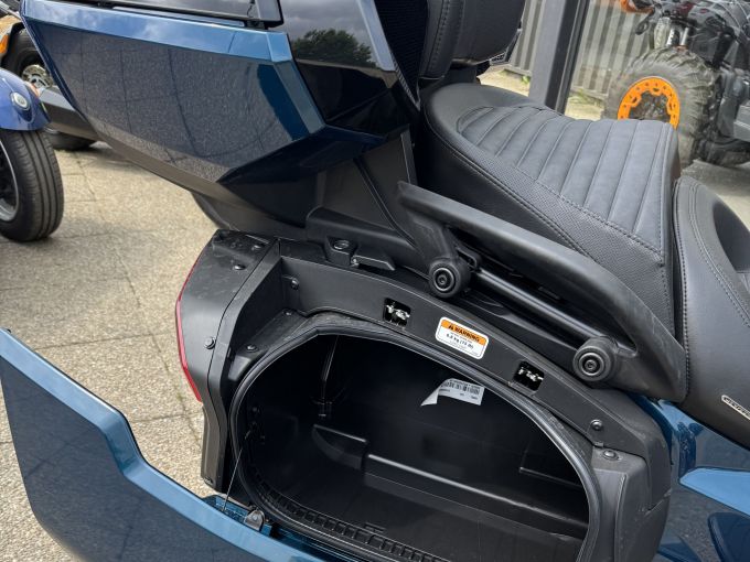 CAN-AM SPYDER F3-T LIM 4