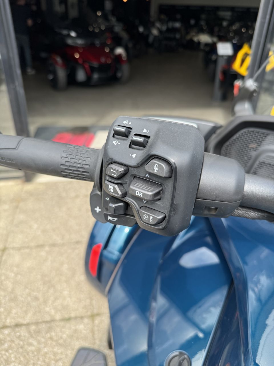 CAN-AM SPYDER F3-T LIM 4