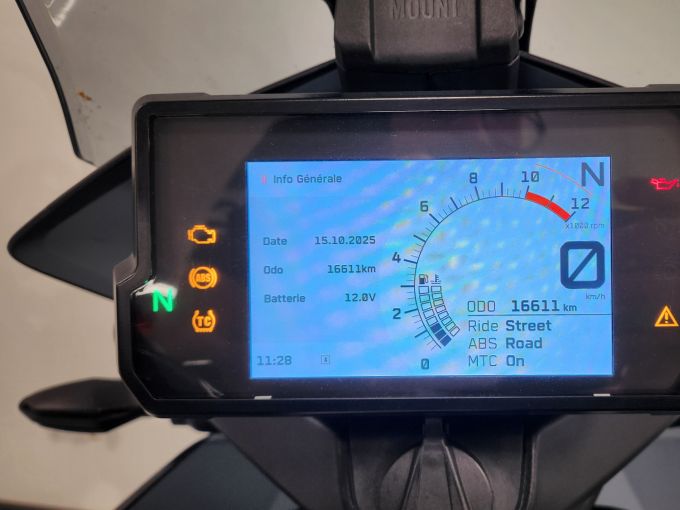 KTM 390 DUKE 4