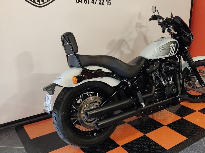 HARLEY-DAVIDSON SOFTAIL STREET BOB 1868 4