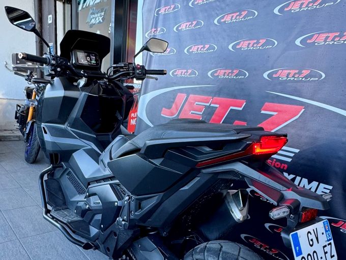 HONDA X-ADV 4