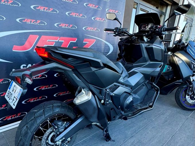 HONDA X-ADV 4