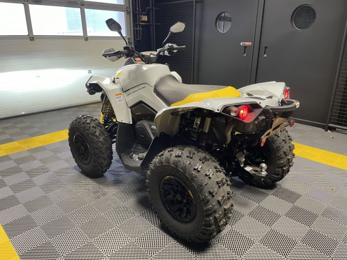 CAN-AM RENEGADE 4