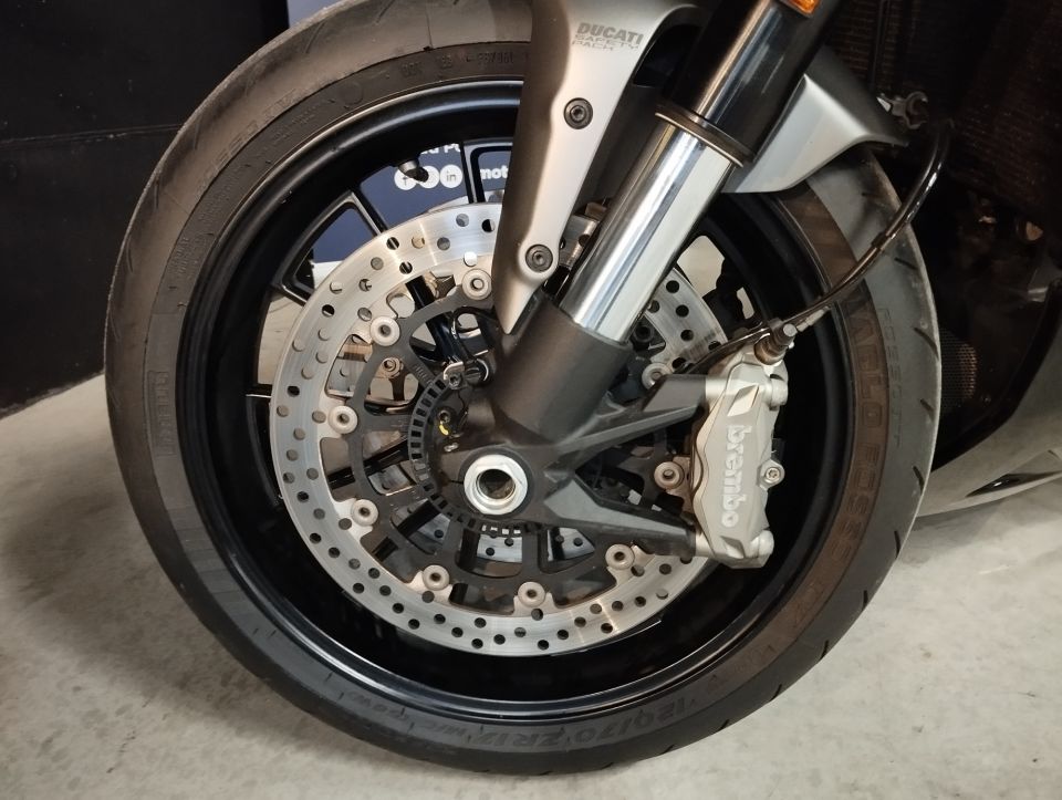 DUCATI Diavel 1260 Lamborghini 4