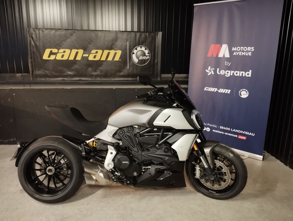 DUCATI Diavel 1260 Lamborghini 4