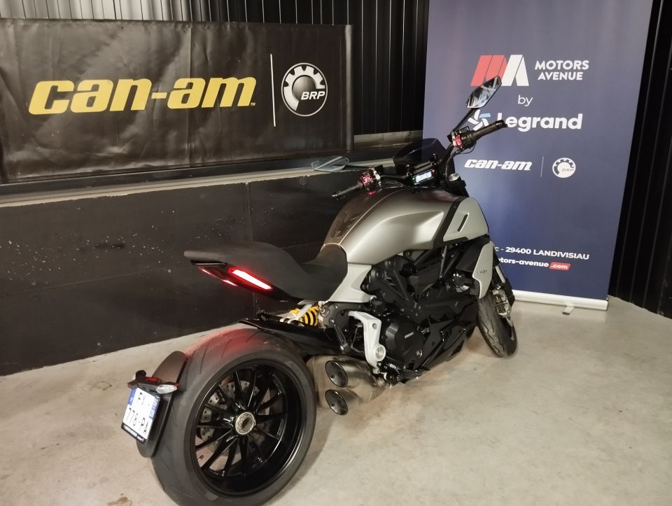 DUCATI Diavel 1260 Lamborghini 4