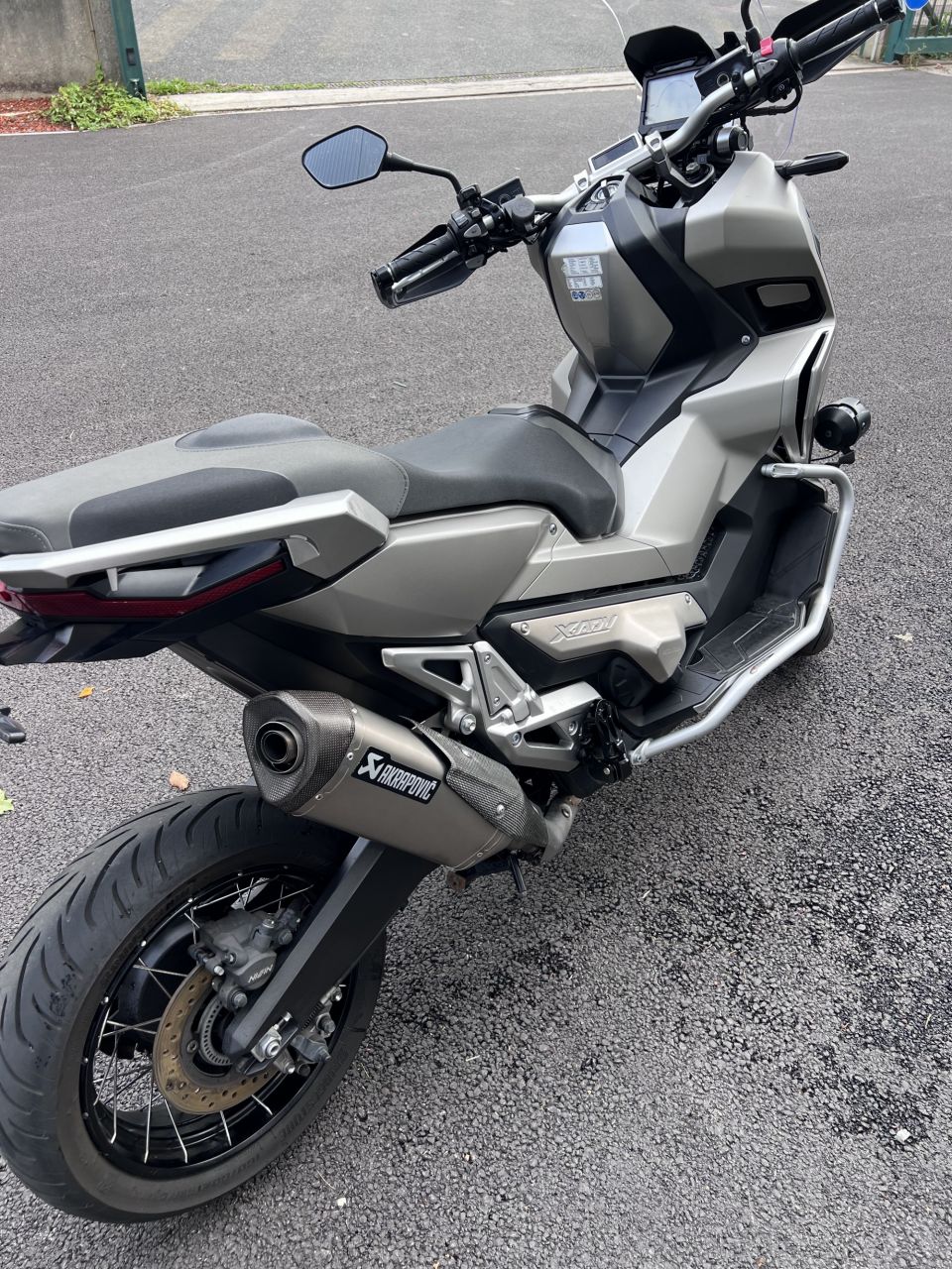HONDA X-ADV 4