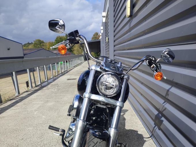 HARLEY-DAVIDSON SOFTAIL LOW RIDER 1745 4