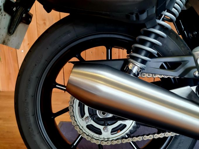 TRIUMPH STREET TWIN  900 4