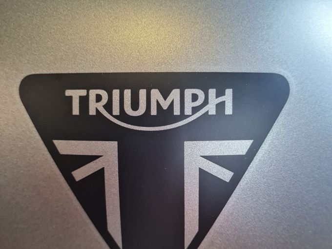 TRIUMPH STREET TWIN  900 4