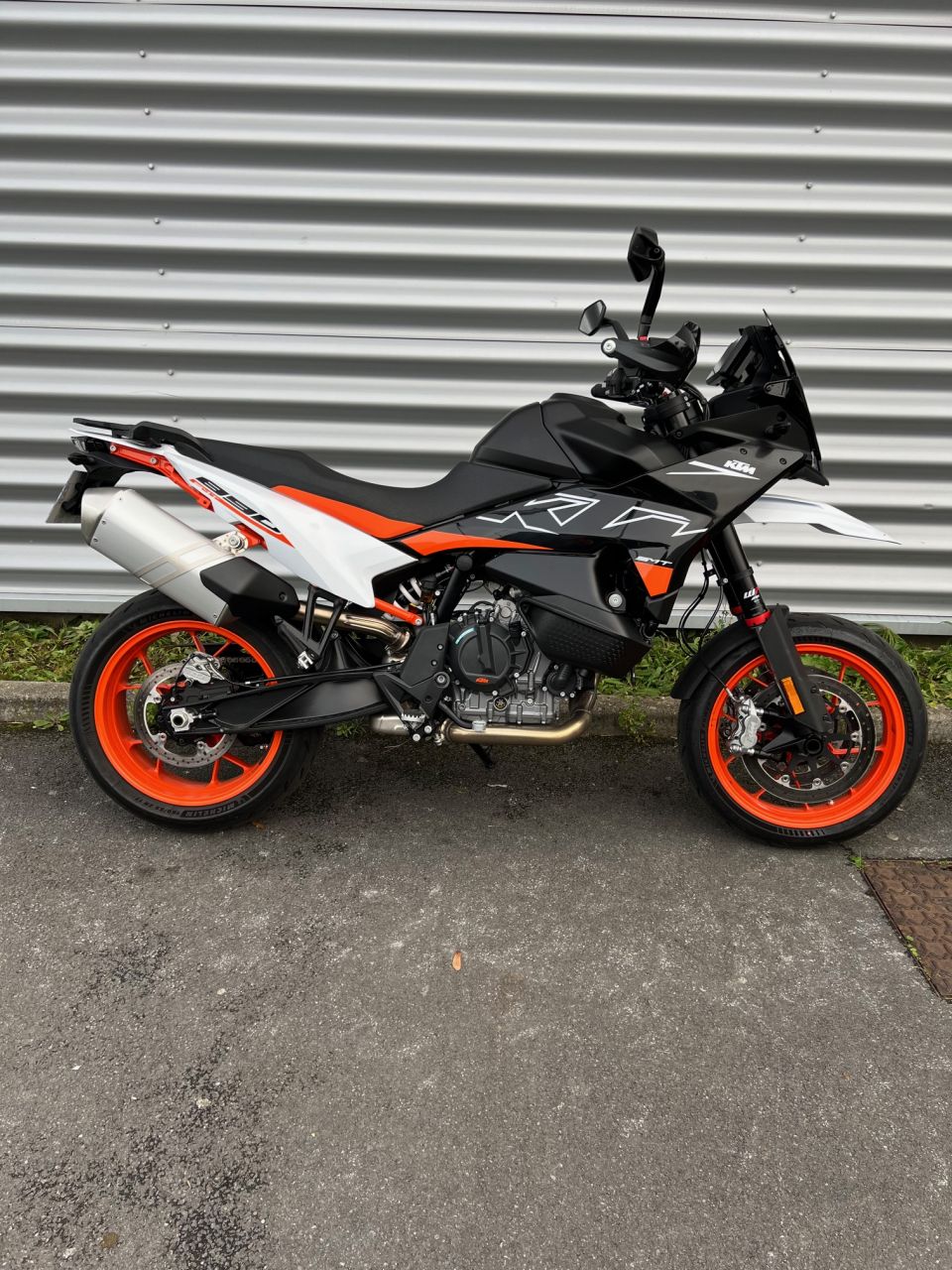 KTM 890 SMT 4
