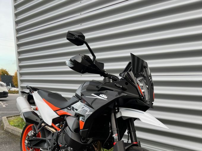 KTM 890 SMT 4