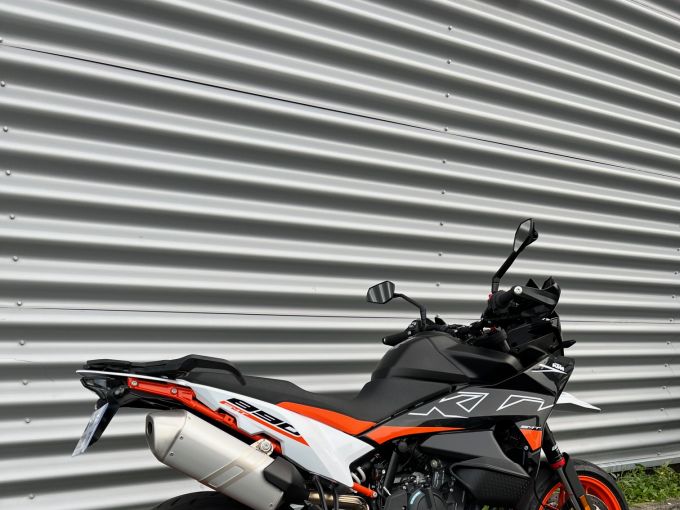 KTM 890 SMT 4