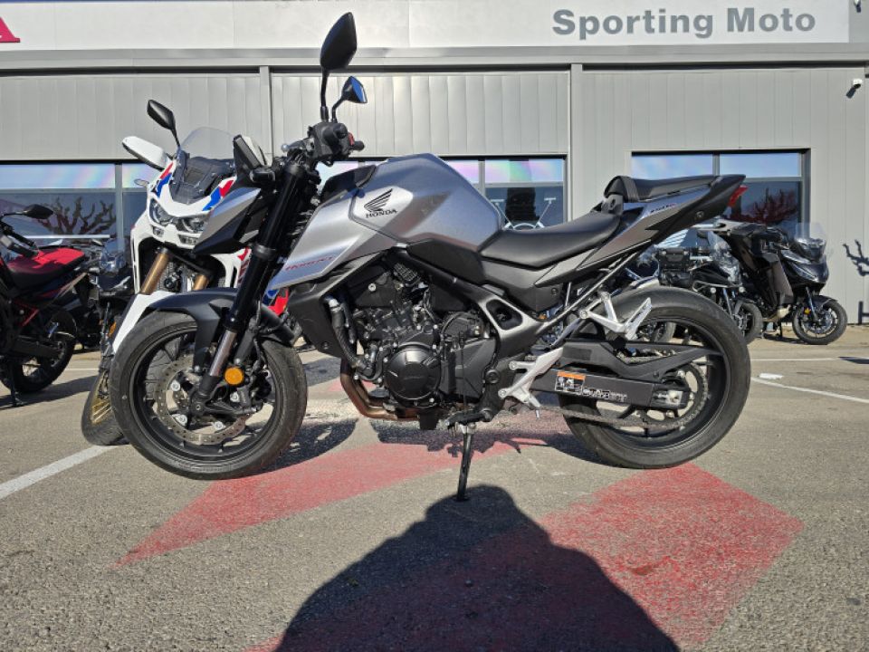 HONDA CB 750 HORNET 4