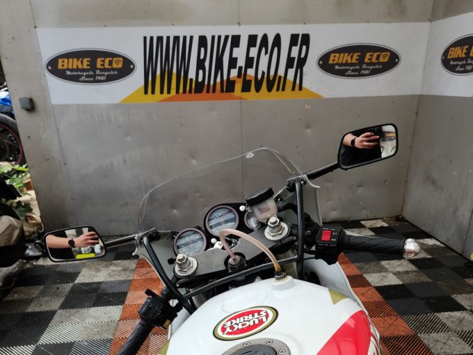 SUZUKI RGV 4