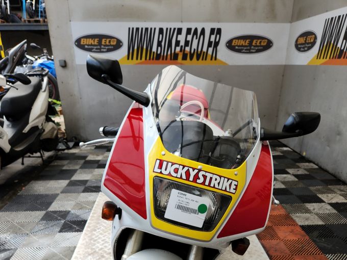 SUZUKI RGV 4