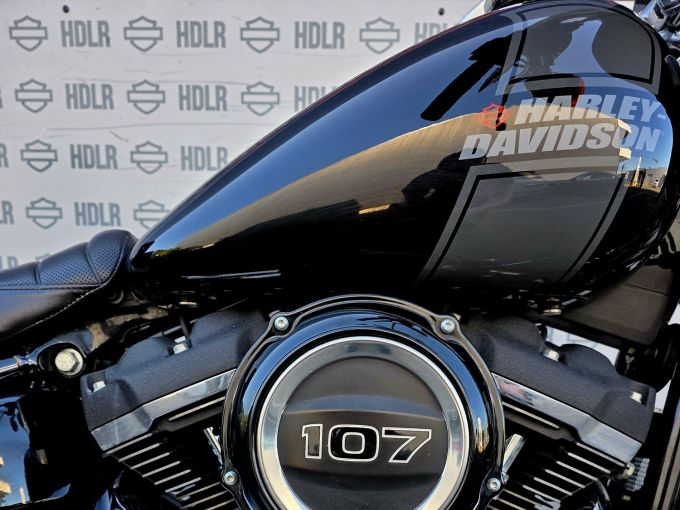 HARLEY-DAVIDSON SOFTAIL SPORT GLIDE 1745 4