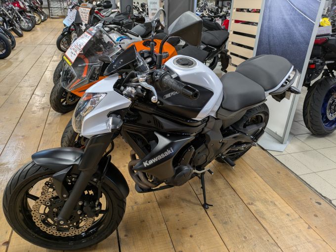 KAWASAKI ER-6 (47.5CV) 4