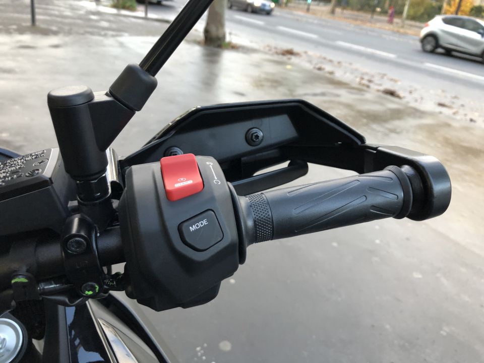 YAMAHA TRACER 7 35KW 4