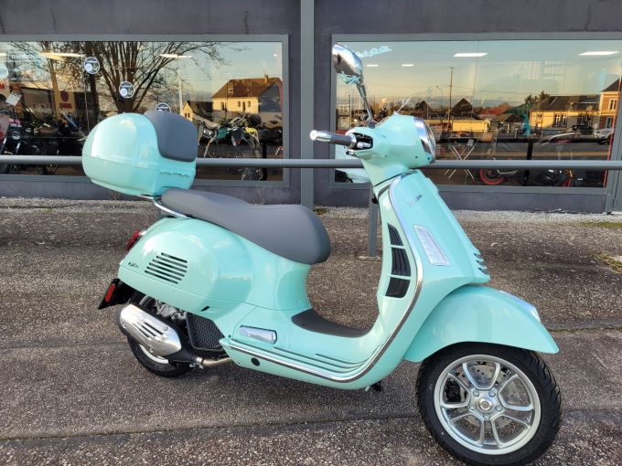 VESPA GTS 125IE SUPER 4