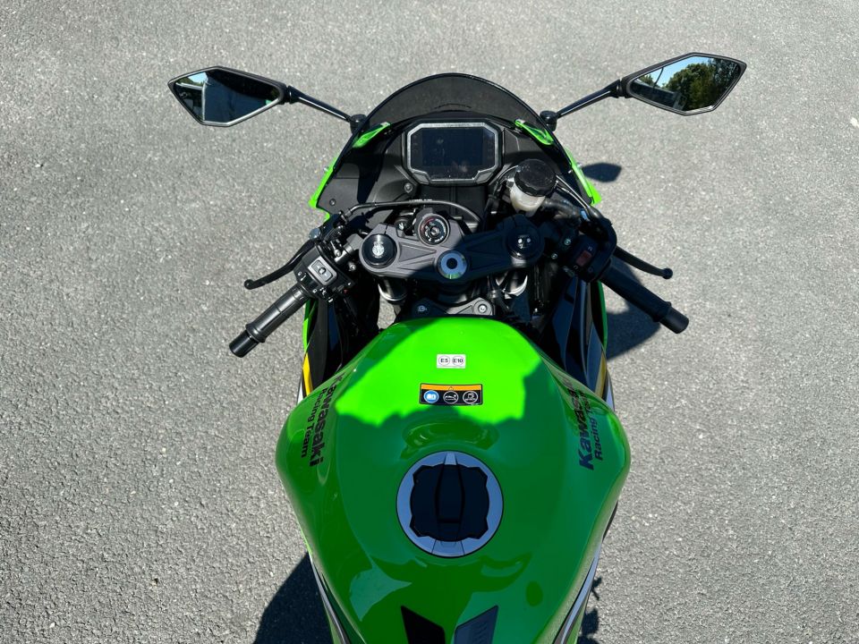KAWASAKI ZX-6R 636 4