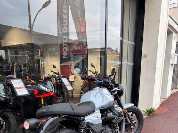 MOTO GUZZI V7 SPORT 850 4