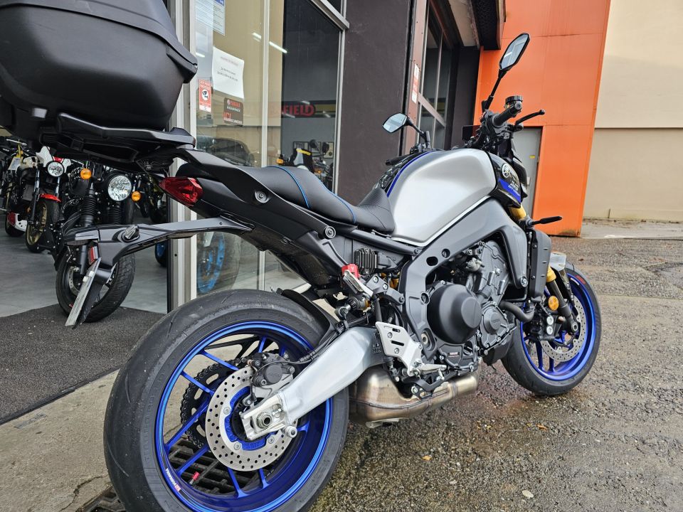 YAMAHA MT-09 SP 4