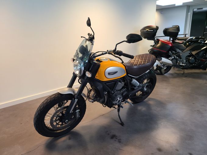DUCATI SCRAMBLER 4