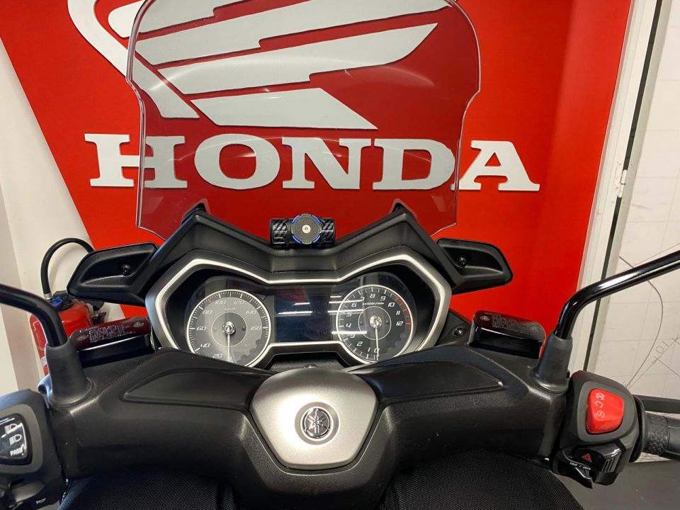 YAMAHA X-MAX 125 4