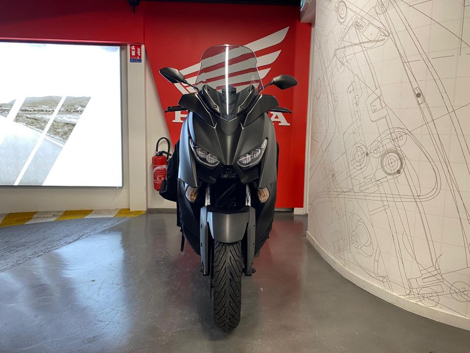 YAMAHA X-MAX 125 4