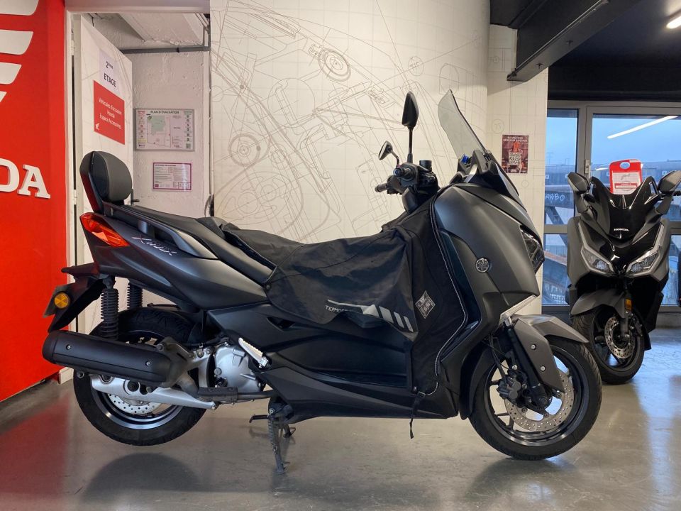 YAMAHA X-MAX 125 4