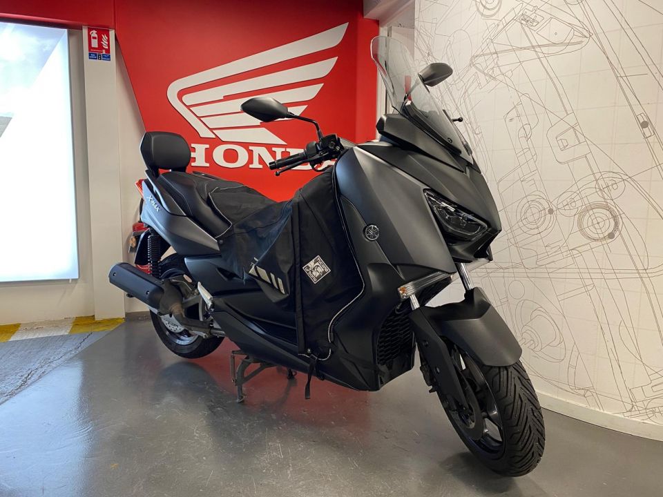 YAMAHA X-MAX 125 4