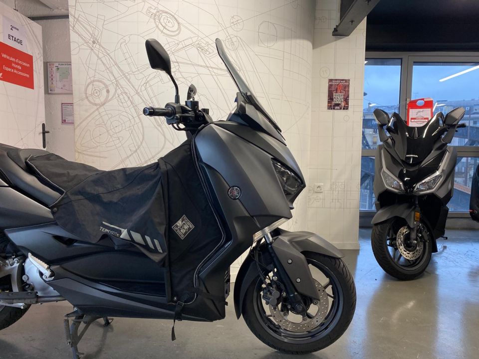 YAMAHA X-MAX 125 4