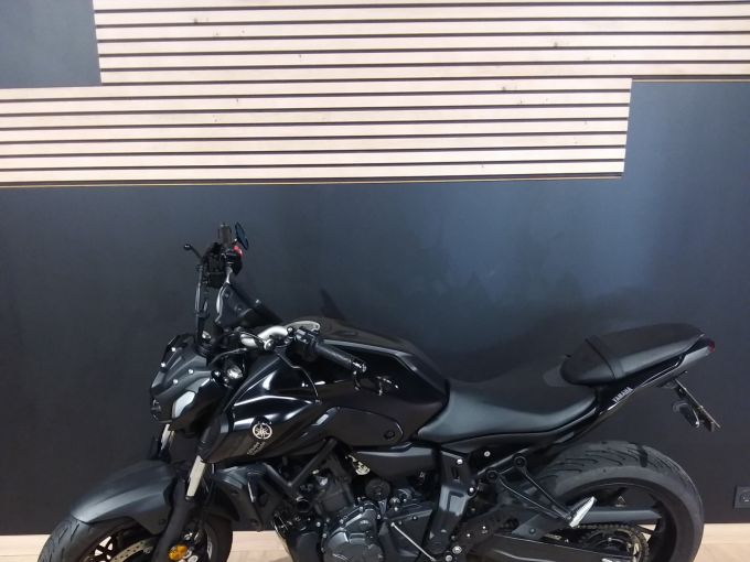 YAMAHA MT-07 (47.5CV) 4