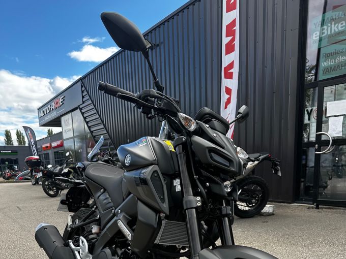 YAMAHA MT-125 ABS 4