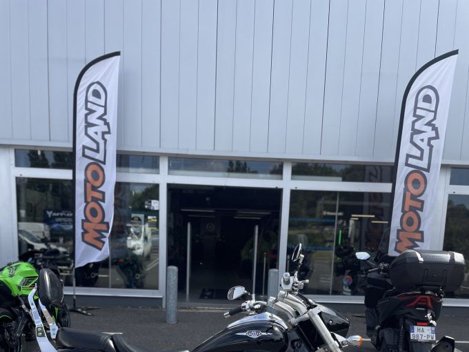 SUZUKI INTRUDER 800 4