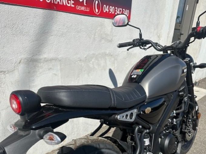 YAMAHA XSR 125 4