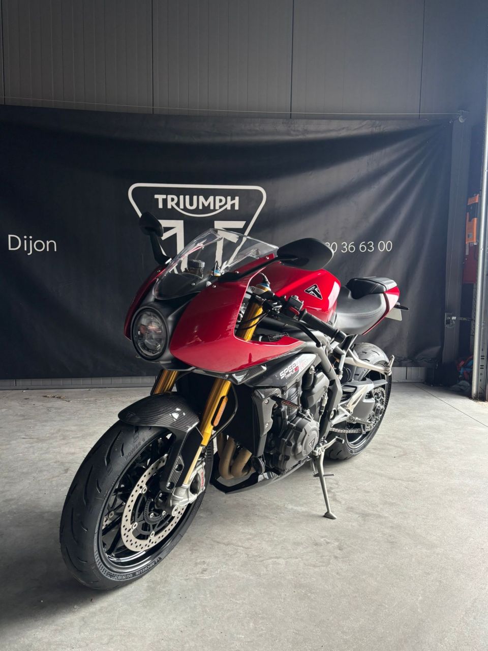 TRIUMPH SPEED TRIPLE 1200 RR 4